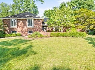 9116 Fontana St, Prairie Village, KS 66207