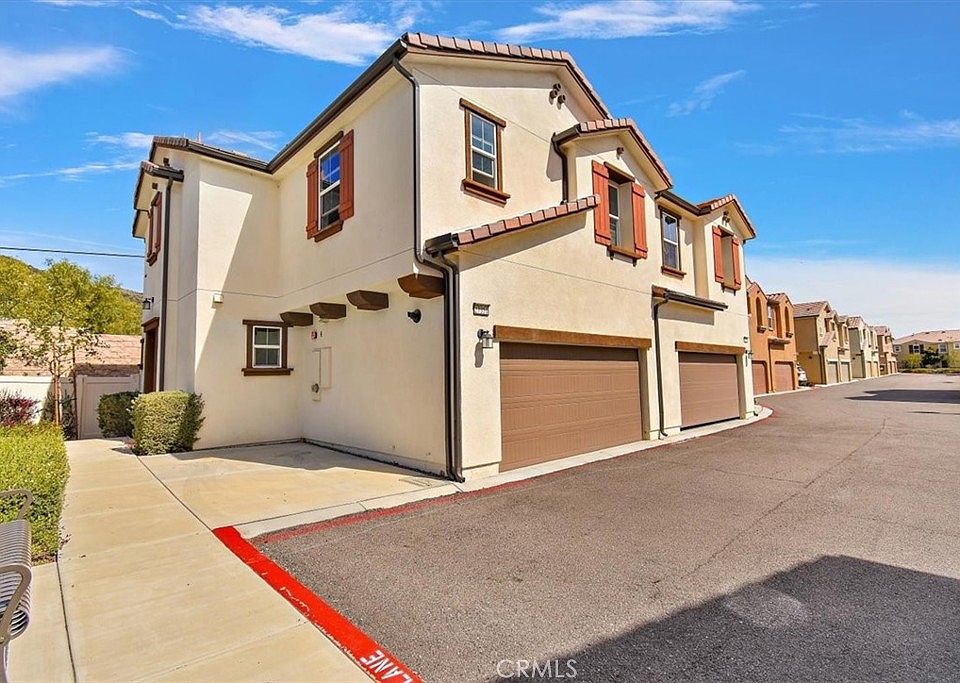1st image of 27351 Bella Ln