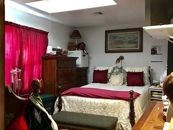 5th image of 70 Grenada Ave