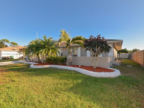 2nd image of 651 SE Degan Dr #0