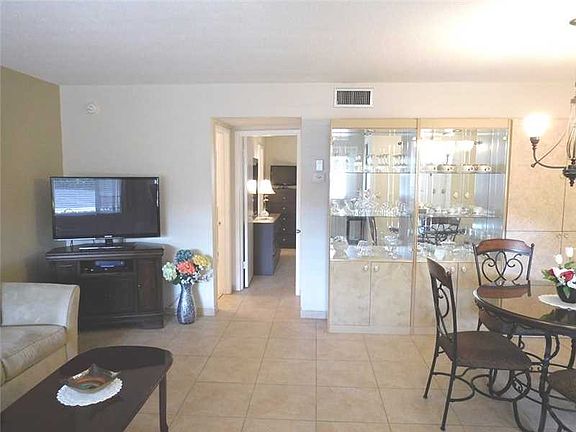 3rd image of 501 Blue Heron Dr APT 205-A