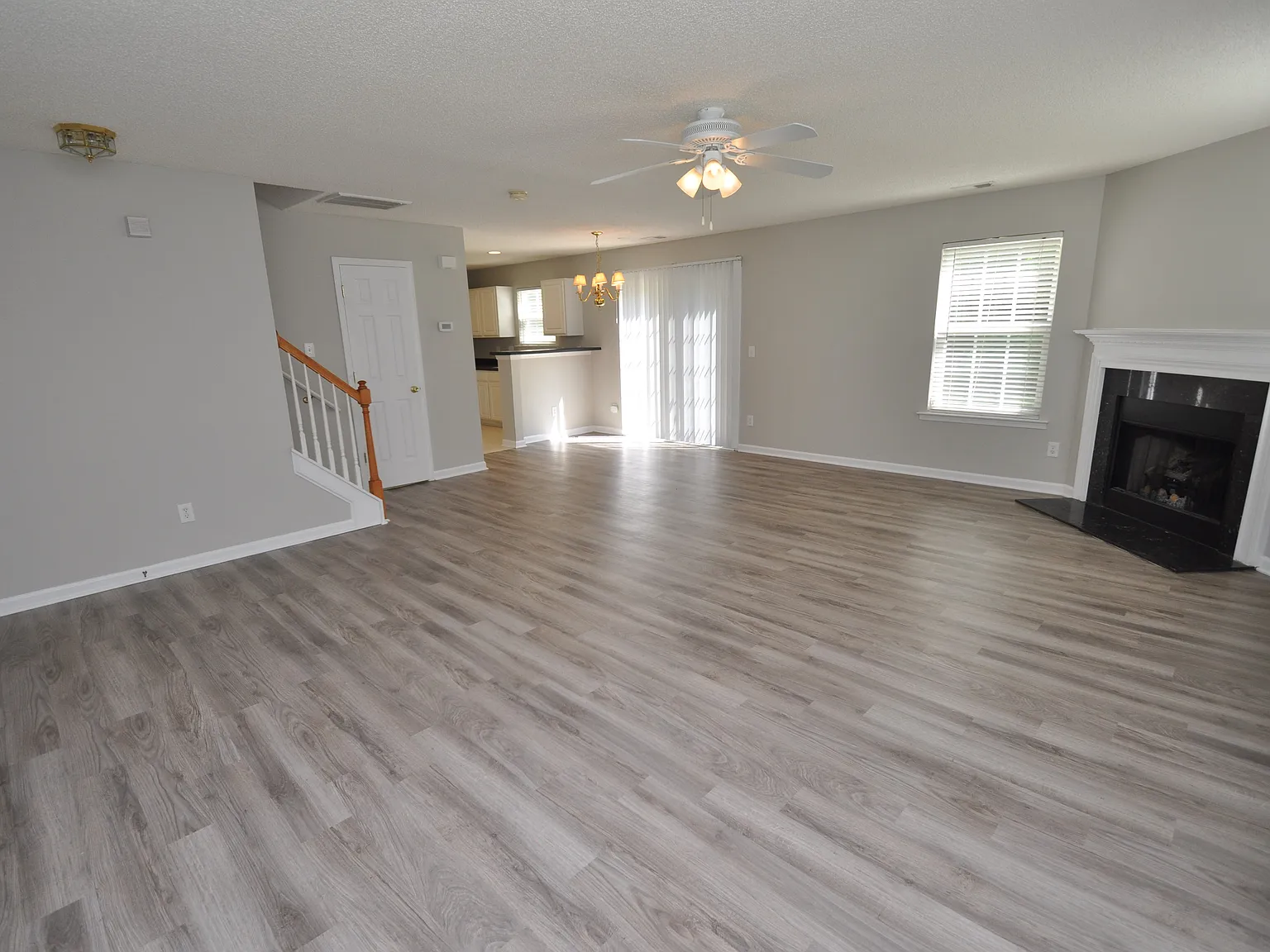 Immaculate Raleigh Home Available Immediately — Photo 3
