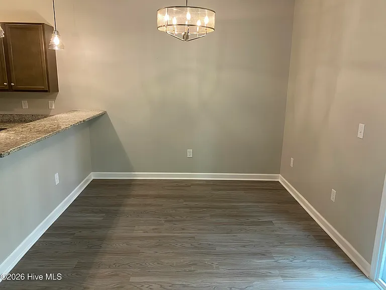 155 Lincoln Place Cir — Photo 7