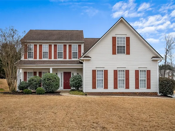 9 Montpelier Dr, Greer, SC 29650