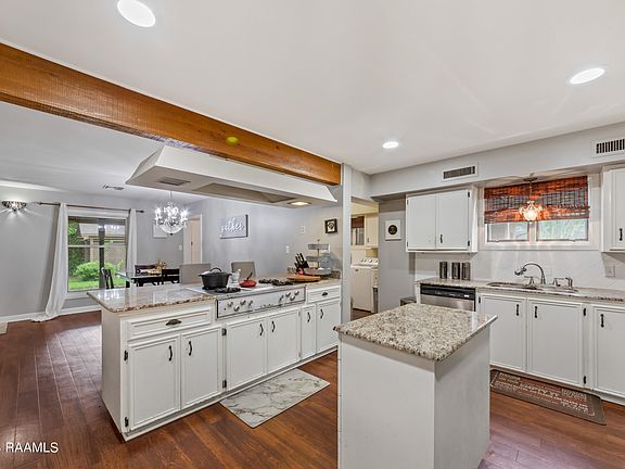5th image of 1233 Dietlien Blvd