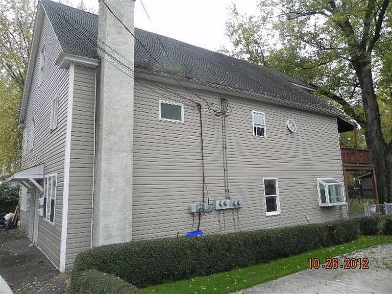 2nd image of 2233-2235 Jackson St