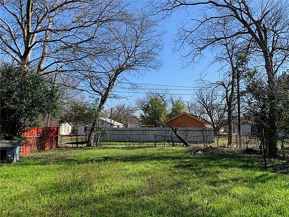 4th image of 3816 Memorial Dr