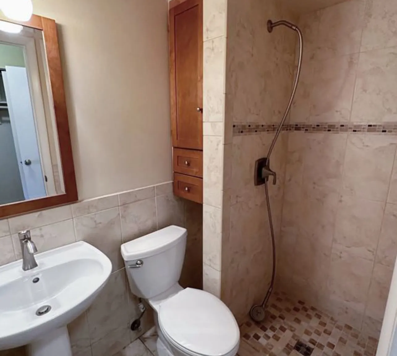 9526 Miranda Ct — Photo 3