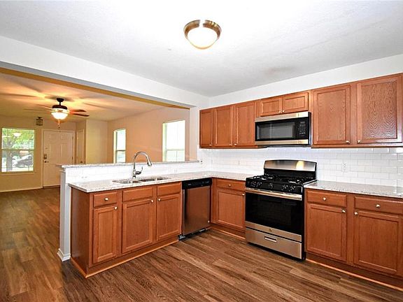 5th image of 3532 Autumn Bay Dr