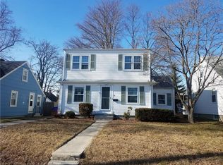 221 Mount Vernon Blvd, Pawtucket, RI 02861