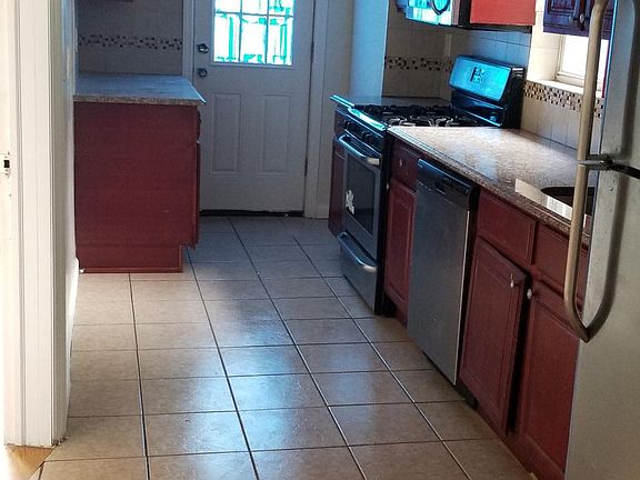 2nd image of 842 E 221st St