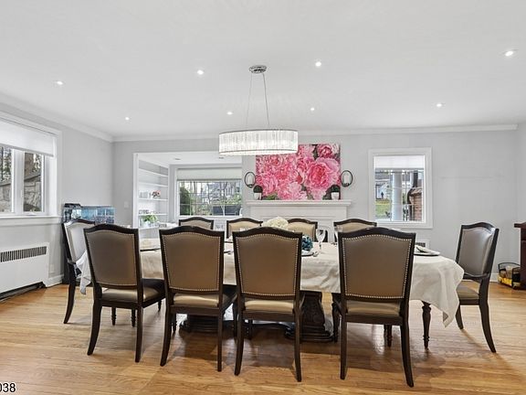 5th image of 86 Crescent Ave