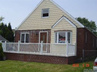 12906 226th St, Springfield Gardens, NY 11413