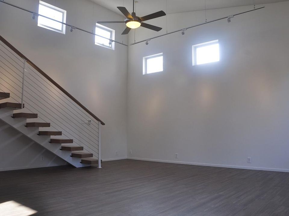 1st image of 624 1/2 Santa Clara Ave