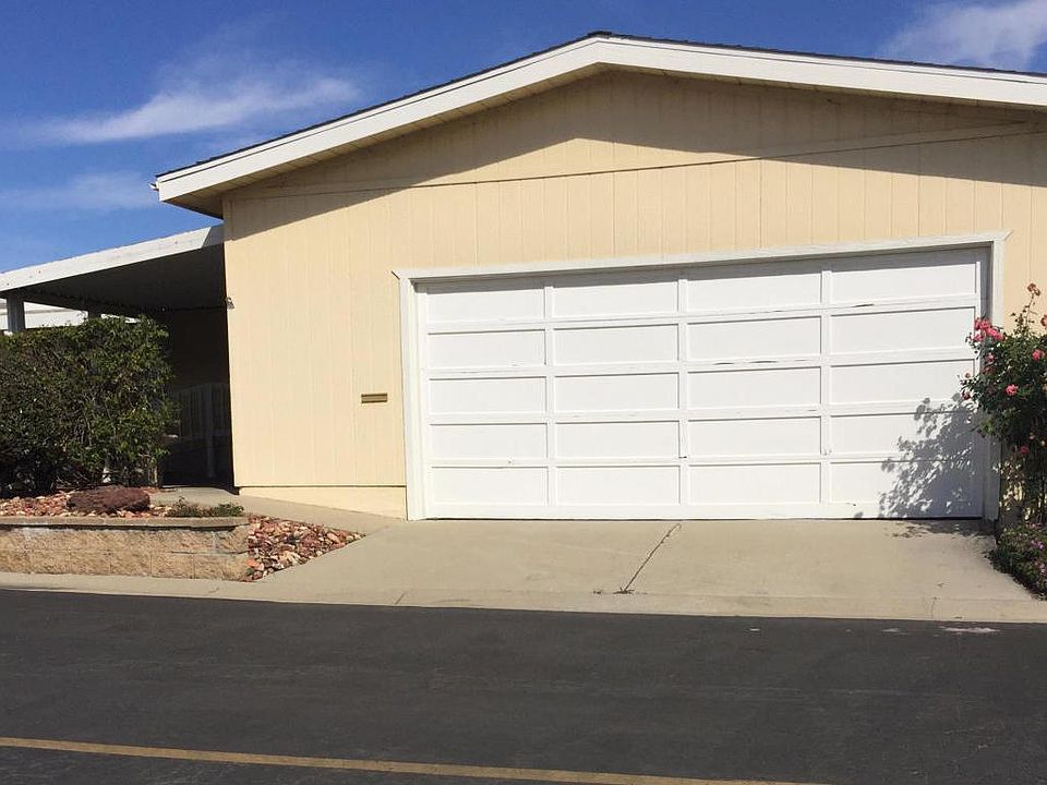 1st image of 128 Poinsettia Gardens Dr Space 128