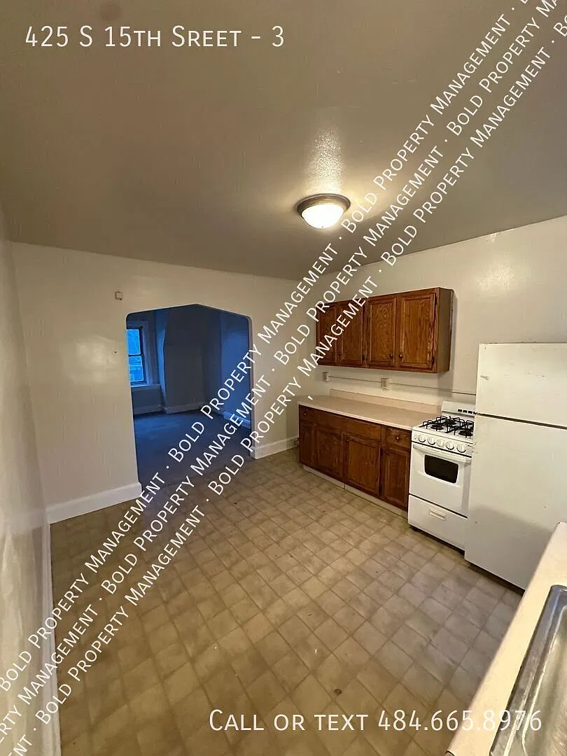2 Bedroom 1 Bathroom Reading Apartment — Photo 2