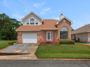 879 Van Dyke Dr, Shalimar, FL 32579