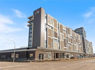 560 N Service Rd #605, Grimsby, ON L3M 0G3