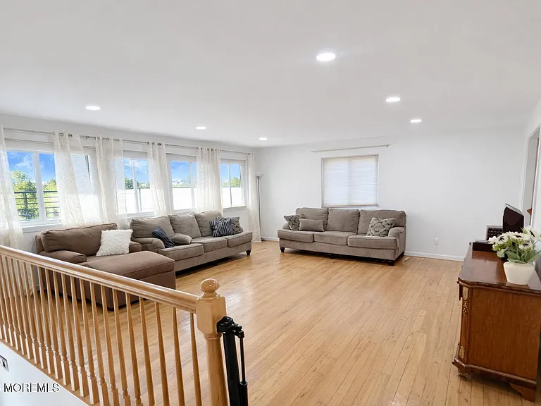 1111 Madison Ave — Photo 3