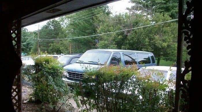 Private End Unit. Park by your door!