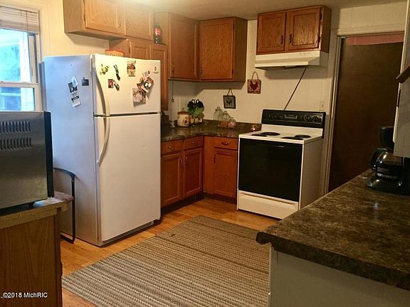 5th image of 4136 61st St