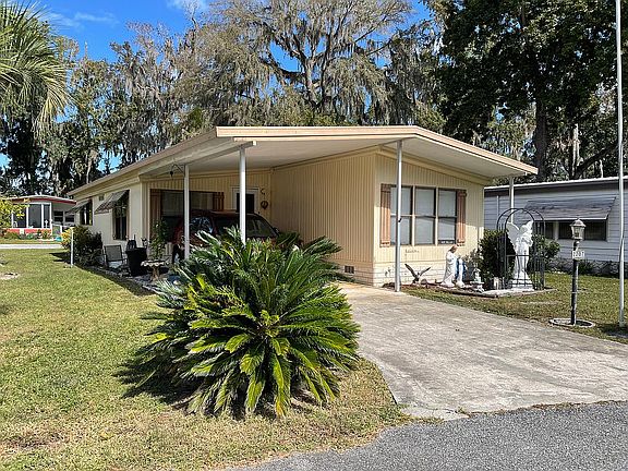 3rd image of 2207 NW 47th Cir