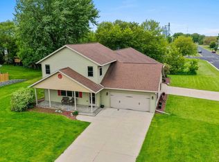 6756 Cascade Dr, Greenleaf, WI 54126