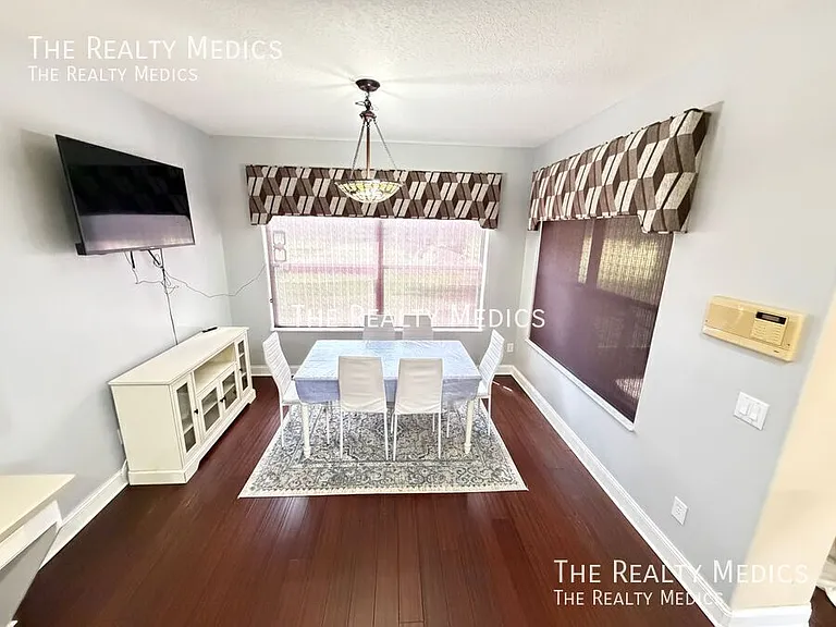 1565 The Oaks Blvd — Photo 12