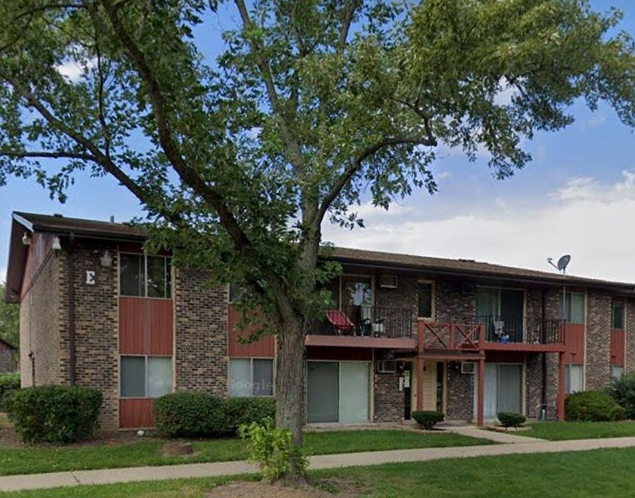 1st image of 247 N Neltnor Blvd #D-2f