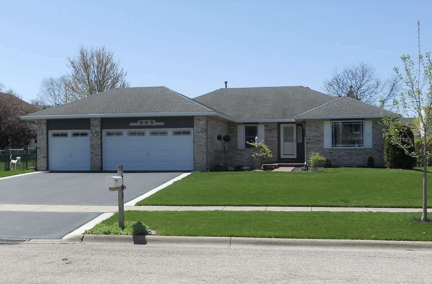 865 Oak Valley Dr, Crystal Lake, IL 60014 Zillow