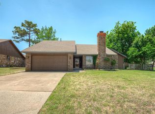 11220 NW 112th St, Yukon, OK 73099