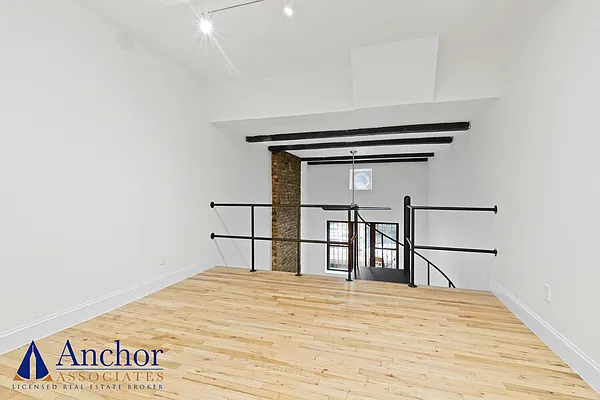 Rented by Anchor Associates | media 19