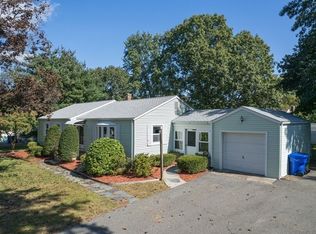 99 Bacon Rd, Springfield, MA 01119