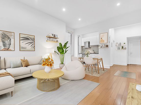 3rd image of 26 W 97th St APT 1C