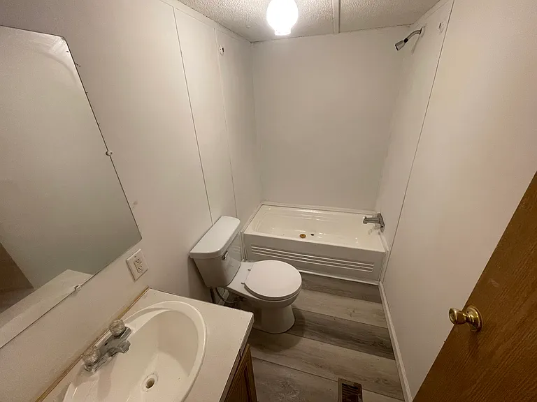 2484 Blaine Trace Rd — Photo 1