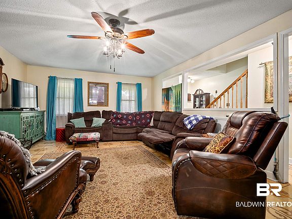5th image of 953 Diehl Ave
