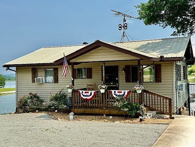1st image of 14522 Meadowlark Ln