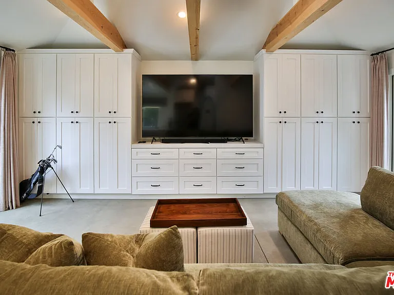 2330 Walnut Ave — Photo 27