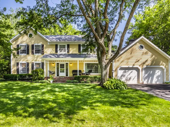 1040 Maxwell Ln, Zionsville, IN 46077