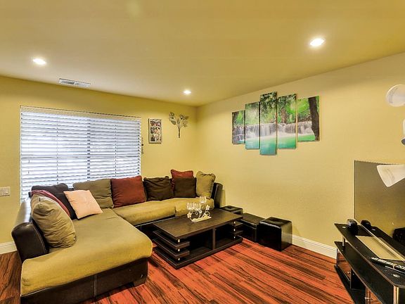 2nd image of 3188 Kenhill Dr