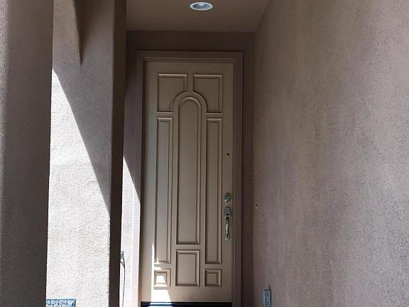 3rd image of 1642 W Cottonwood Ln