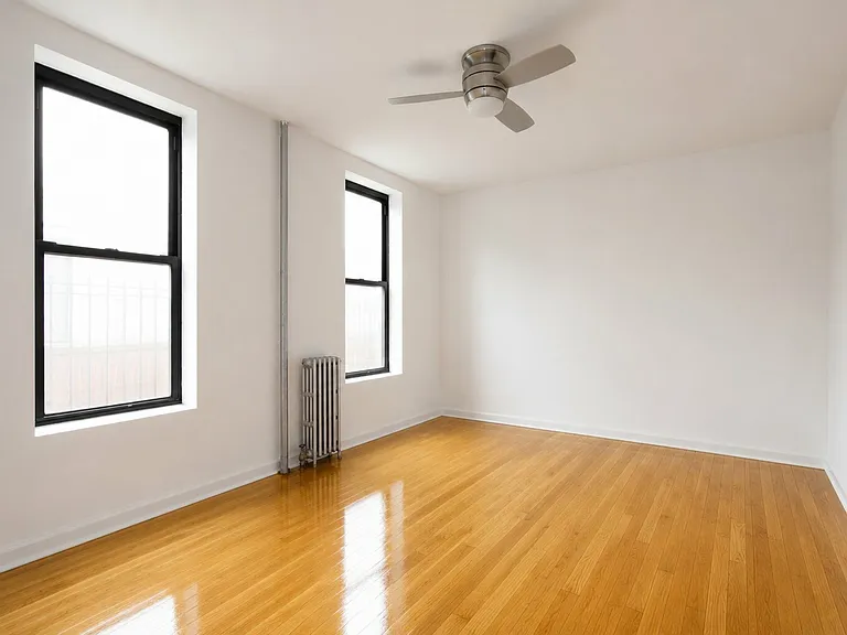 354 22nd St #4 — Photo 9