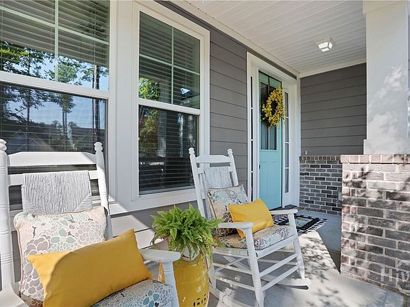 5th image of 26 Lafayette Drive