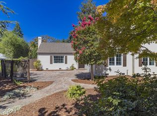 33 Walnut Ave, Atherton, CA 94027