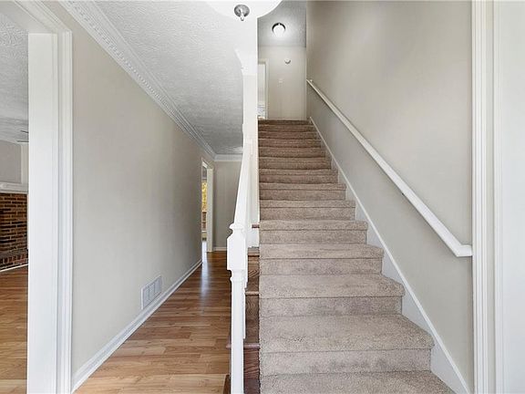 2nd image of 1192 Melton Dr