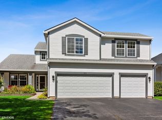 161 Wright Dr, Lake In The Hills, IL 60156