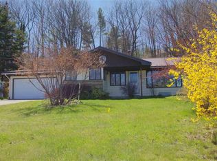 11252 S West Bay Shore Dr, Traverse City, MI 49684