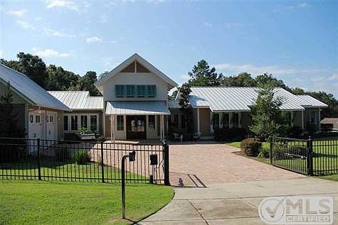 2nd image of 8233 Queen Anna Dr