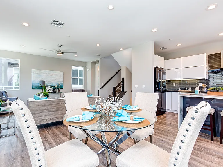 2068 Maple Ave #C — Photo 12
