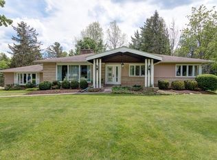 34936 Dixon Rd, Willoughby, OH 44094